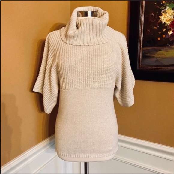 BCBG Paris Sweaters - Bcbg Paris oatmeal cowl neck sweater
